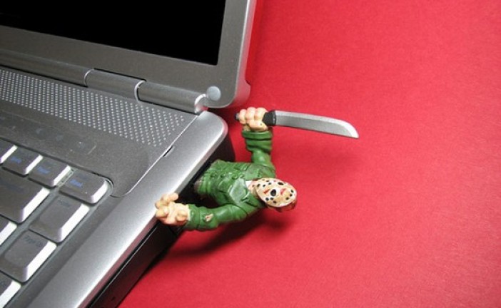 USB Killerابزاری برای نابودی کامپیوتر