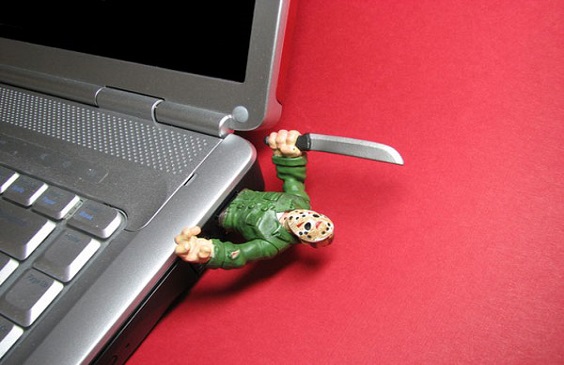 USB Killerابزاری برای نابودی کامپیوتر
