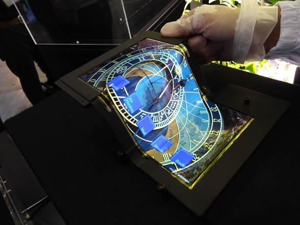 نمایشگر OLED برای همه گوشی‌ها